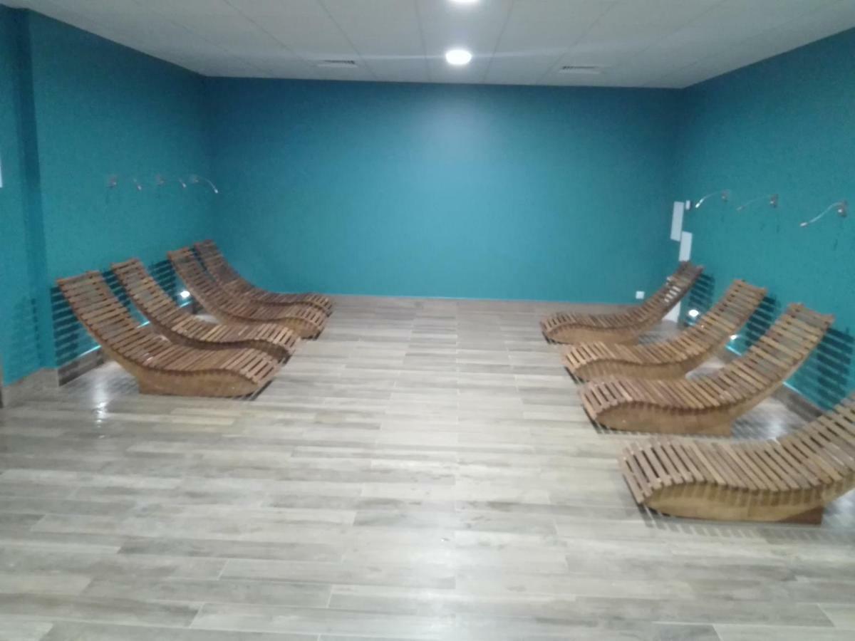 Apartament Dwie Sosny 尤斯托尼莫斯基 外观 照片