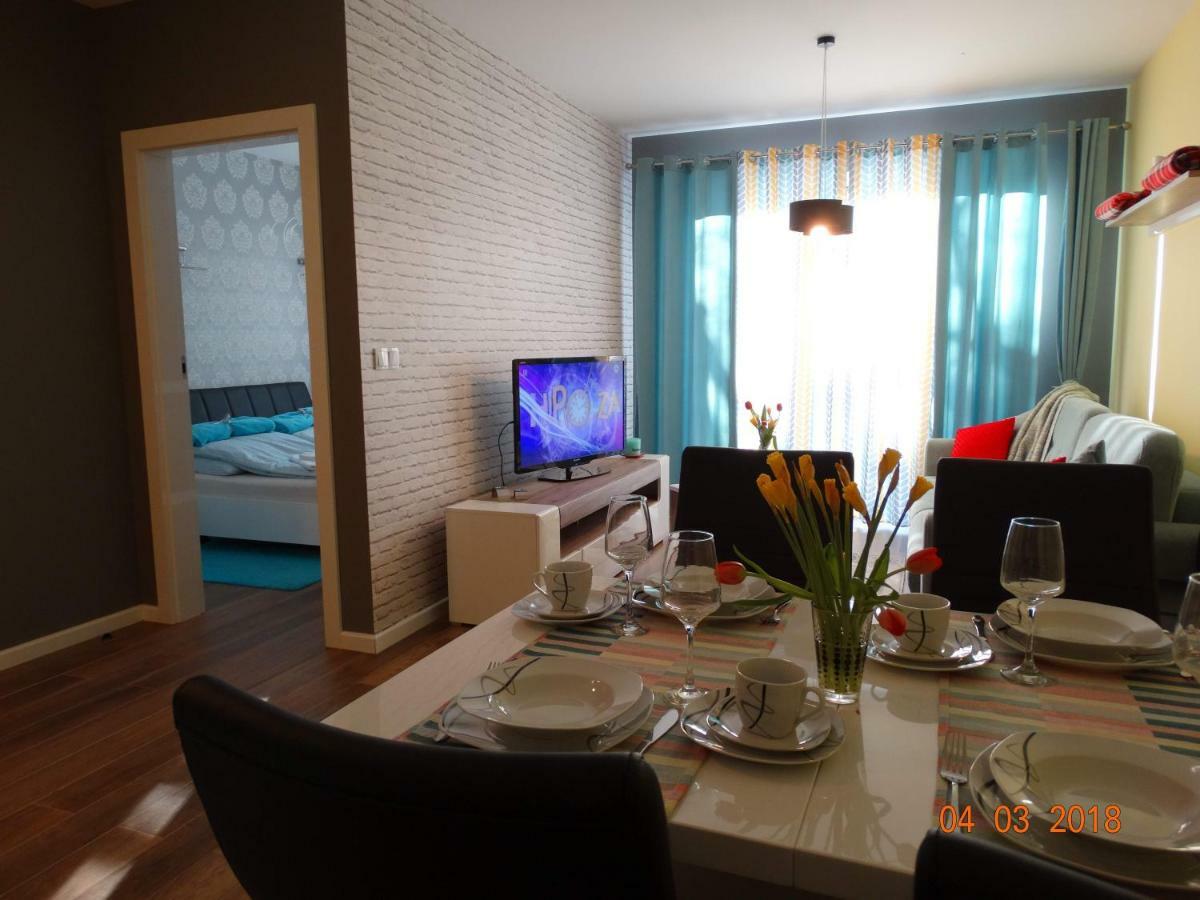 Apartament Dwie Sosny 尤斯托尼莫斯基 外观 照片