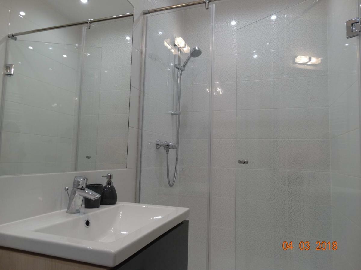 Apartament Dwie Sosny 尤斯托尼莫斯基 外观 照片